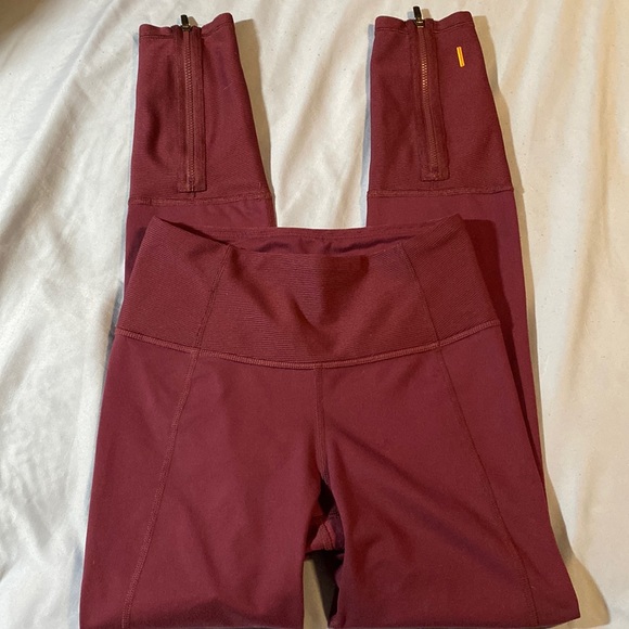 Lucy.com Other - Lucy.com EUC Small/petite ladies yoga/leggings